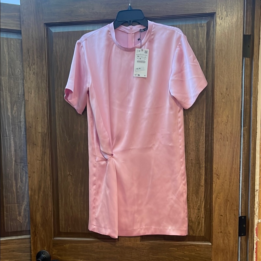 ZARA Pink Satin Tee Dress w/ Ruche Detailing at waist SZ M